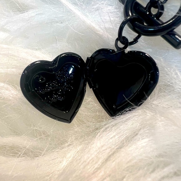 4 chain black necklace with locket. - Picture 2 of 3